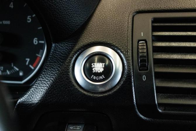 BMW 1 серии I (E81/E82/E87/E88) Рестайлинг с пробегом 2007 года, цена 700 000 рублей, 240442 км, хэтчбек, Автокод Объявления