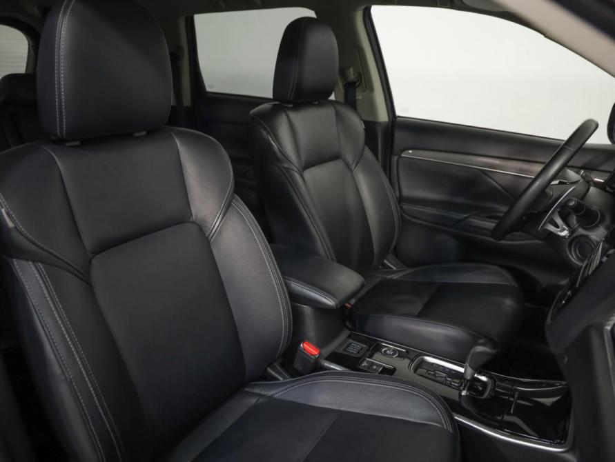 Mitsubishi Outlander III Рестайлинг 3 Санкт-Петербург  - изображение 27