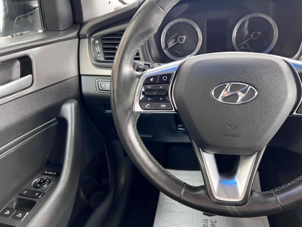 Hyundai Sonata VII (LF) Рестайлинг с пробегом 2017 года, цена 1 695 000 рублей, 168208 км, седан, Автокод Объявления