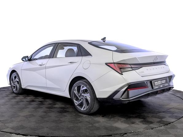 Hyundai Elantra VII (CN7) Рестайлинг с пробегом 2024 года, цена 2 140 000 рублей, 34821 км, седан, Автокод Объявления