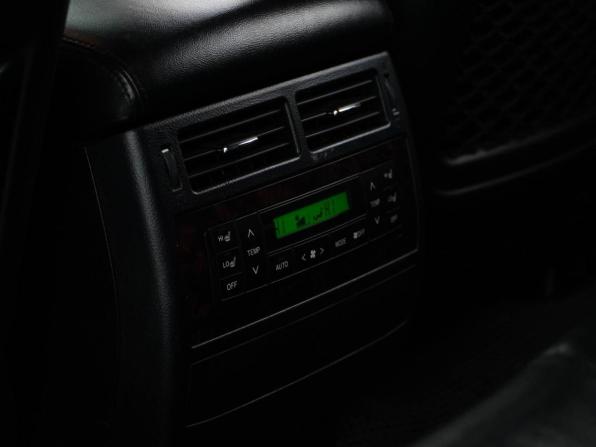 Toyota Land Cruiser 200 Series Рестайлинг 1 с пробегом 2012 года, цена 3 295 055 рублей, 255531 км, внедорожник, Автокод Объявления