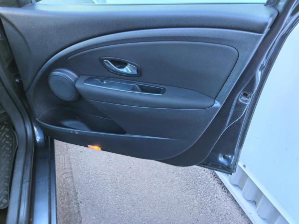 Renault Fluence I с пробегом 2012 года, цена 650 000 рублей, 289000 км, седан, Автокод Объявления