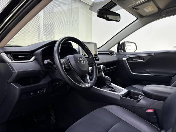 Toyota RAV4 V (XA50) с пробегом 2021 года, цена 3 770 000 рублей, 71000 км, внедорожник, Автокод Объявления