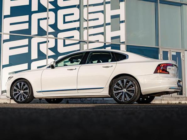 Volvo S90 II Рестайлинг с пробегом 2021 года, цена 3 620 000 рублей, 102383 км, седан, Автокод Объявления