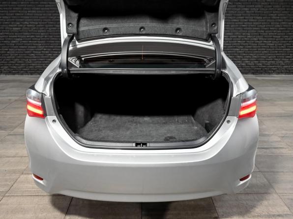 Toyota Corolla XI (E160 E170 E180) Рестайлинг 1 с пробегом 2018 года, цена 1 690 000 рублей, 162779 км, седан, Автокод Объявления