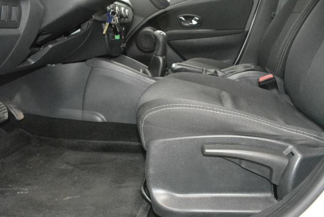 Renault Fluence I Рестайлинг с пробегом 2014 года, цена 689 000 рублей, 184000 км, седан, Автокод Объявления