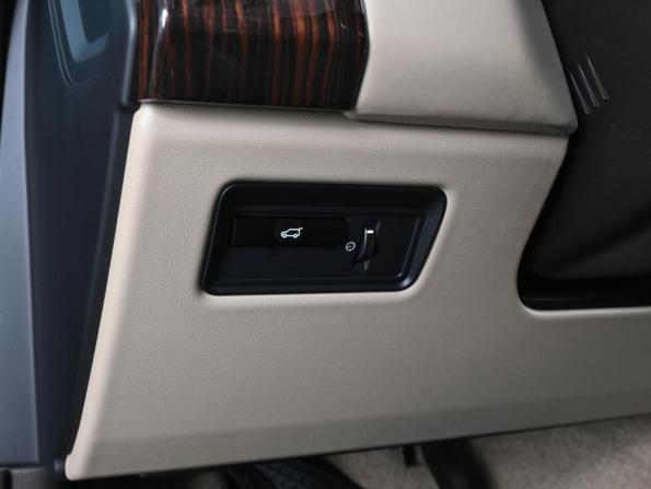 Land Rover Range Rover IV с пробегом 2015 года, цена 3 499 000 рублей, 196994 км, внедорожник, Автокод Объявления
