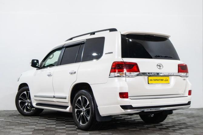Toyota Land Cruiser 200 Series Рестайлинг 1 с пробегом 2013 года, цена 3 499 000 рублей, 268000 км, внедорожник, Автокод Объявления