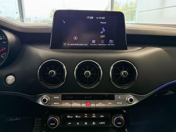 Kia Stinger I с пробегом 2019 года, цена 2 597 000 рублей, 112744 км, лифтбек, Автокод Объявления