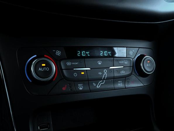 Ford Focus III Рестайлинг с пробегом 2018 года, цена 1 430 000 рублей, 92236 км, хэтчбек, Автокод Объявления