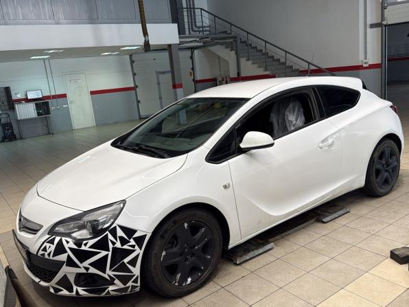 Opel Astra J Рестайлинг с пробегом 2013 года, цена 525 000 рублей, 306995 км, хэтчбек, Автокод Объявления