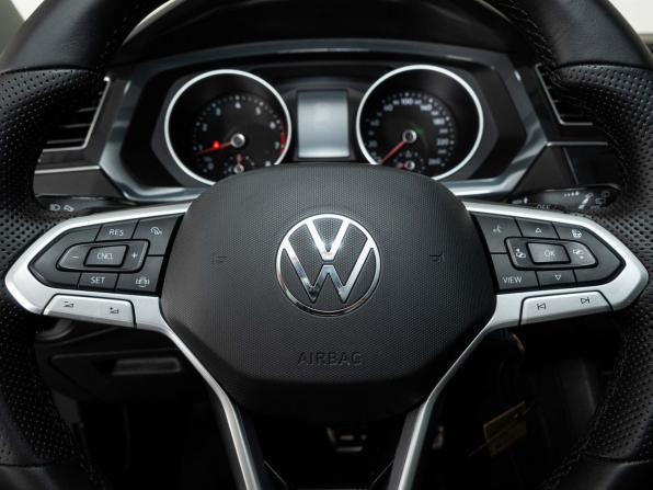 Volkswagen Tiguan II Рестайлинг с пробегом 2021 года, цена 3 470 000 рублей, 95600 км, внедорожник, Автокод Объявления