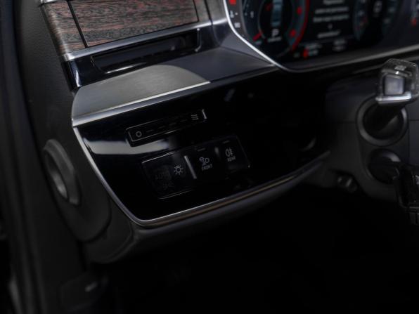 Audi A8 IV (D5) с пробегом 2019 года, цена 4 900 000 рублей, 152001 км, седан, Автокод Объявления