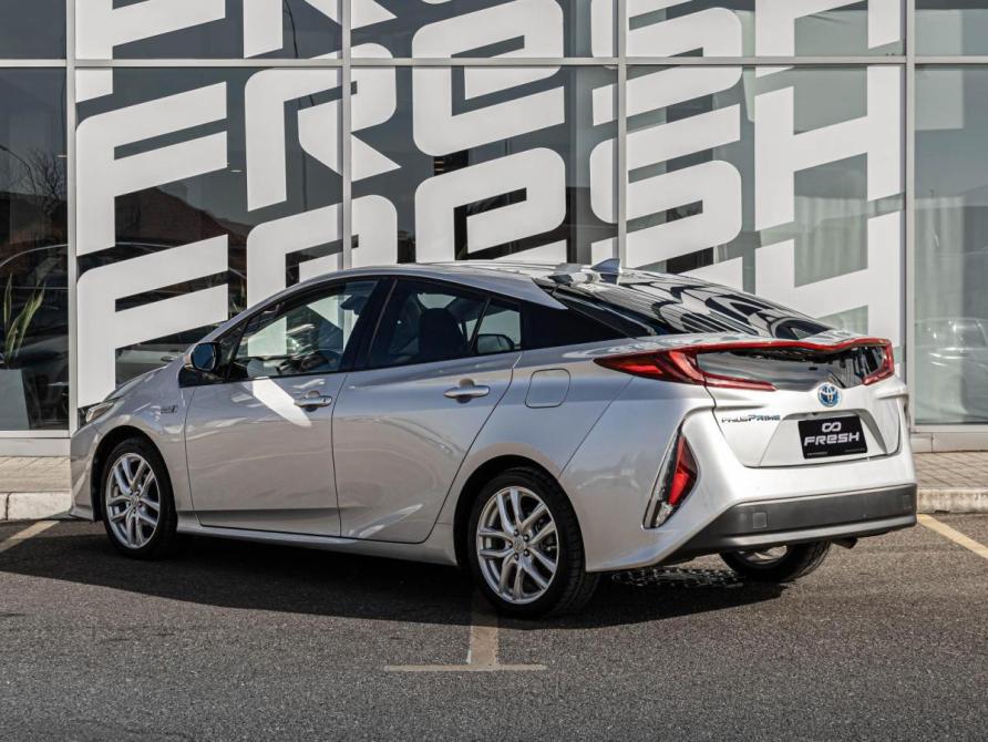 Toyota Prius IV (XW50) Краснодар  - изображение 2