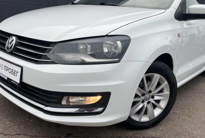 Volkswagen Polo V с пробегом 2015 года, цена 780 000 рублей, 196376 км, седан, Автокод Объявления
