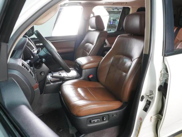 Toyota Land Cruiser 200 Series Рестайлинг 1 с пробегом 2014 года, цена 4 449 000 рублей, 265829 км, внедорожник, Автокод Объявления