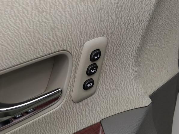 Toyota Sienna III с пробегом 2012 года, цена 2 600 000 рублей, 121500 км, минивэн, Автокод Объявления
