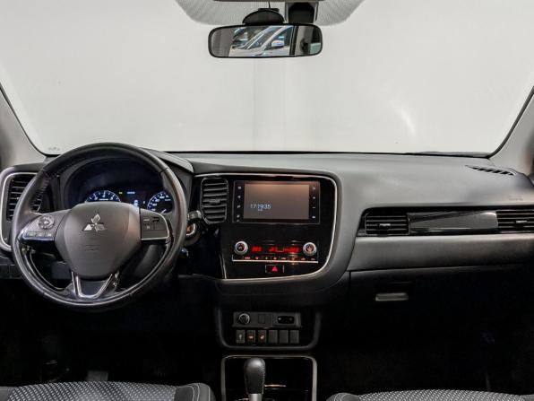 Mitsubishi Outlander III Рестайлинг 3 с пробегом 2021 года, цена 2 575 000 рублей, 98685 км, внедорожник, Автокод Объявления