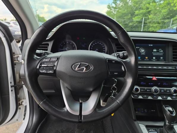 Hyundai Elantra VI (AD) Рестайлинг с пробегом 2020 года, цена 1 700 000 рублей, 110911 км, седан, Автокод Объявления