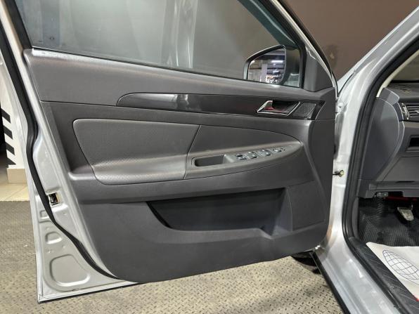 Dongfeng H30 Cross с пробегом 2015 года, цена 530 000 рублей, 106895 км, хэтчбек, Автокод Объявления