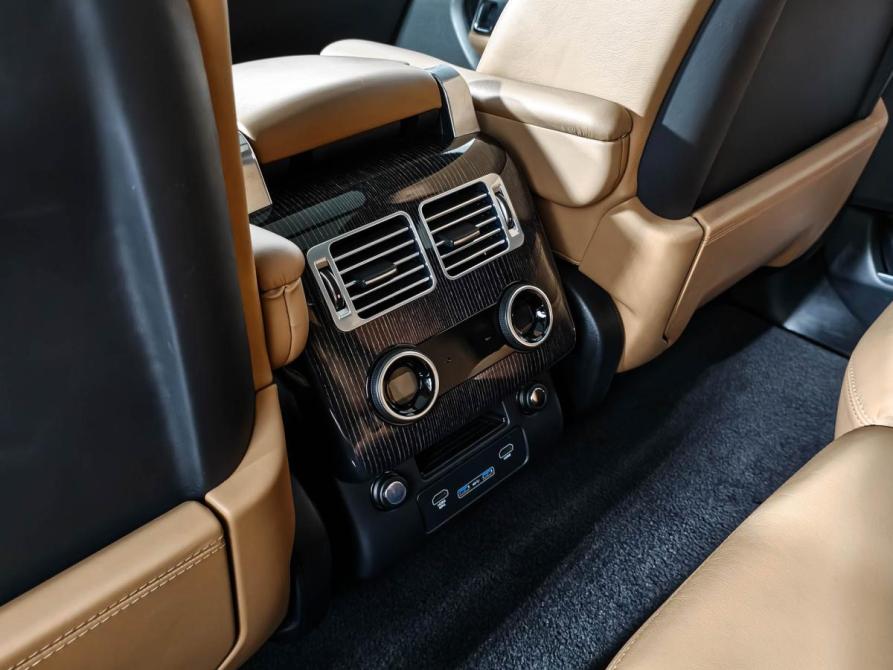 Land Rover Range Rover IV Рестайлинг Санкт-Петербург  - изображение 16