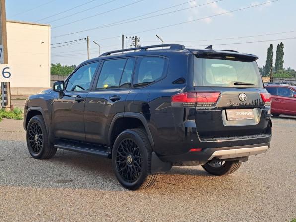 Toyota Land Cruiser 300 Series с пробегом 2022 года, цена 11 440 000 рублей, 47730 км, внедорожник, Автокод Объявления