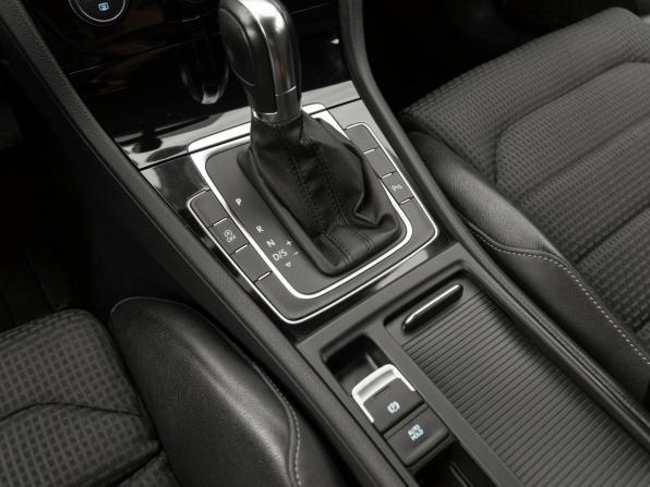 Volkswagen Golf VII с пробегом 2013 года, цена 1 435 000 рублей, 128493 км, хэтчбек, Автокод Объявления