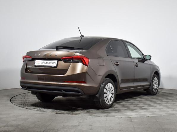 Skoda Rapid II с пробегом 2021 года, цена 1 699 000 рублей, 23106 км, лифтбек, Автокод Объявления