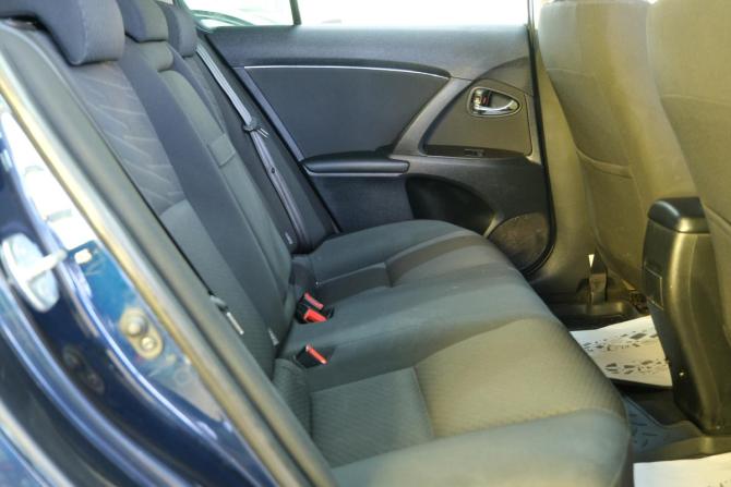 Toyota Avensis III с пробегом 2009 года, цена 1 049 000 рублей, 214000 км, седан, Автокод Объявления