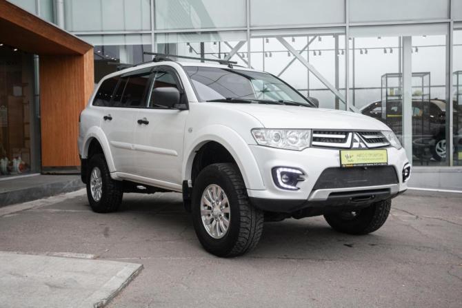 Mitsubishi Pajero Sport II Рестайлинг с пробегом 2014 года, цена 1 845 000 рублей, 133110 км, внедорожник, Автокод Объявления