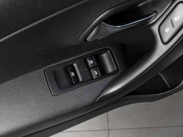 Volkswagen Polo V с пробегом 2014 года, цена 799 000 рублей, 197341 км, седан, Автокод Объявления
