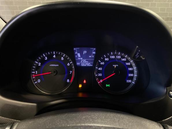 Hyundai Solaris I с пробегом 2012 года, цена 1 029 000 рублей, 66289 км, хэтчбек, Автокод Объявления