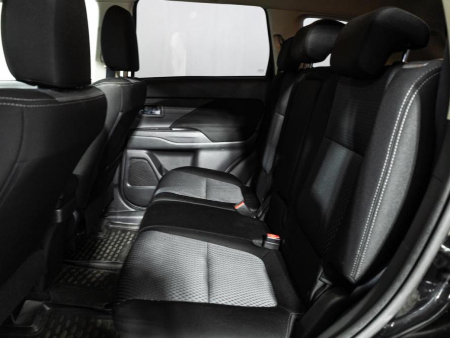 Mitsubishi Outlander III Рестайлинг 2 Санкт-Петербург  - изображение 11