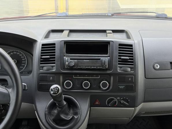 Volkswagen Transporter T5 Рестайлинг с пробегом 2010 года, цена 1 260 000 рублей, 390100 км, минивэн, Автокод Объявления