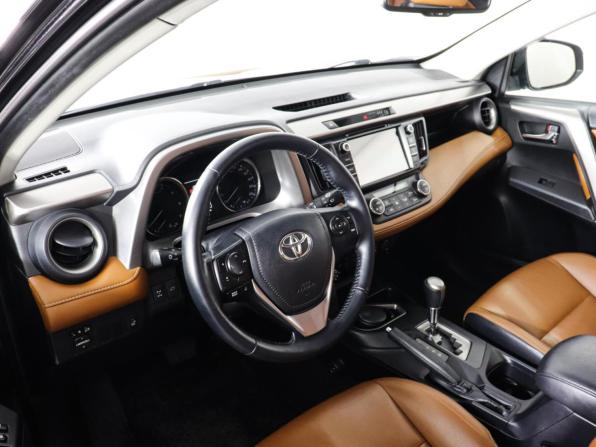 Toyota RAV4 IV (XA40) Рестайлинг с пробегом 2018 года, цена 2 199 000 рублей, 196432 км, внедорожник, Автокод Объявления