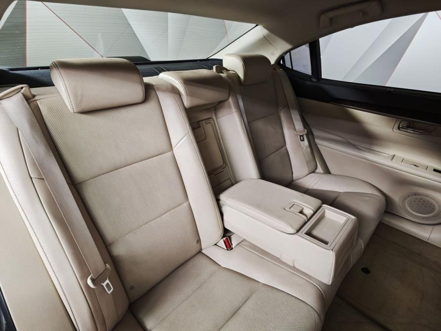 Lexus ES VI Москва  - изображение 17