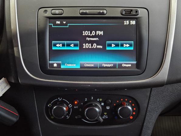 Renault Sandero II Рестайлинг с пробегом 2022 года, цена 1 345 000 рублей, 72236 км, хэтчбек, Автокод Объявления