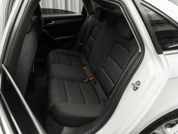Audi A4 IV (B8) Рестайлинг с пробегом 2013 года, цена 1 180 000 рублей, 307003 км, седан, Автокод Объявления