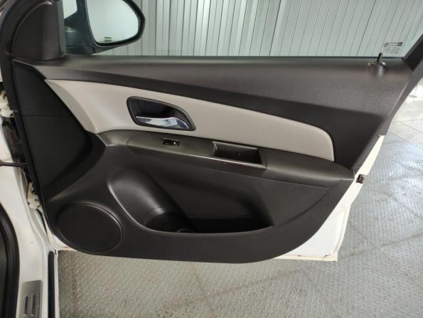 Chevrolet Cruze I Рестайлинг с пробегом 2014 года, цена 656 000 рублей, 231842 км, хэтчбек, Автокод Объявления