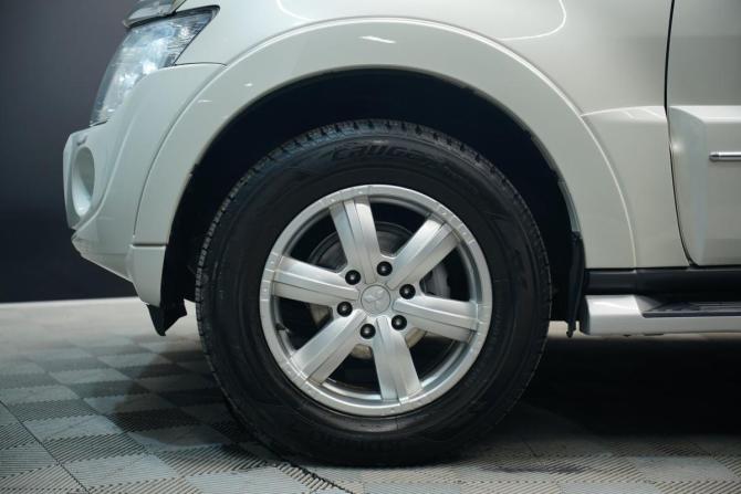 Mitsubishi Pajero IV Рестайлинг 1 с пробегом 2013 года, цена 1 899 000 рублей, 279000 км, внедорожник, Автокод Объявления