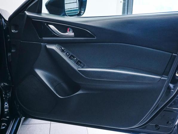 Mazda Axela III с пробегом 2013 года, цена 1 150 000 рублей, 161154 км, хэтчбек, Автокод Объявления