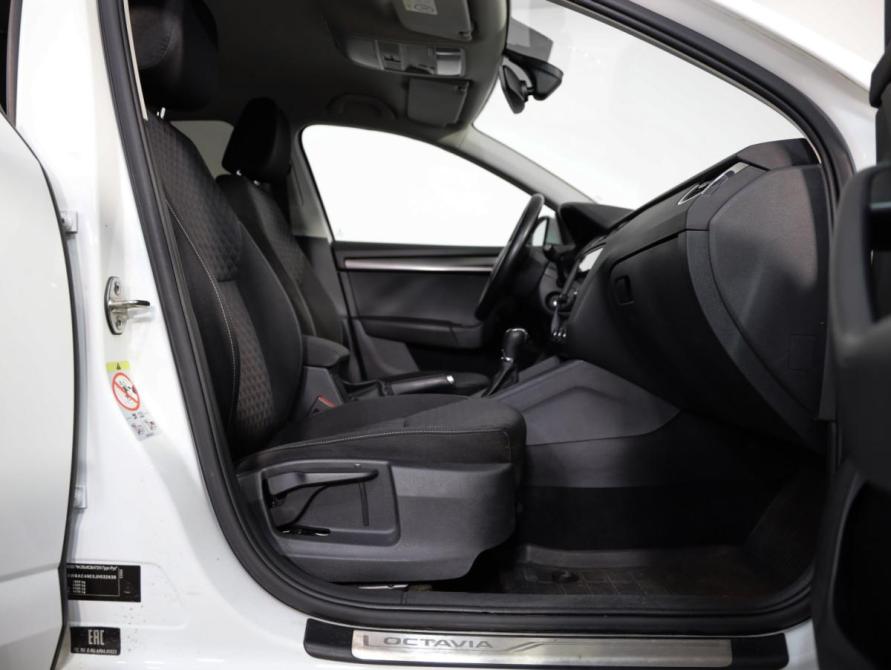Skoda Octavia III (A7) Рестайлинг Санкт-Петербург  - изображение 19