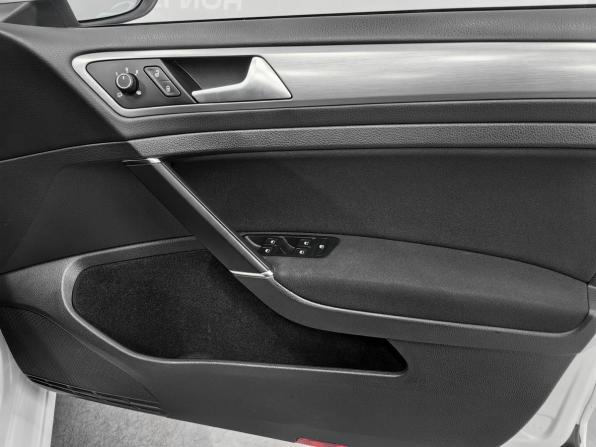 Volkswagen Golf VII с пробегом 2014 года, цена 1 220 000 рублей, 111000 км, универсал, Автокод Объявления