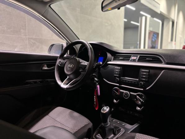 Kia Rio IV с пробегом 2018 года, цена 1 400 000 рублей, 92513 км, хэтчбек, Автокод Объявления