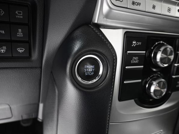 Toyota Land Cruiser Prado 150 Series Рестайлинг 2 с пробегом 2020 года, цена 5 695 000 рублей, 104497 км, внедорожник, Автокод Объявления