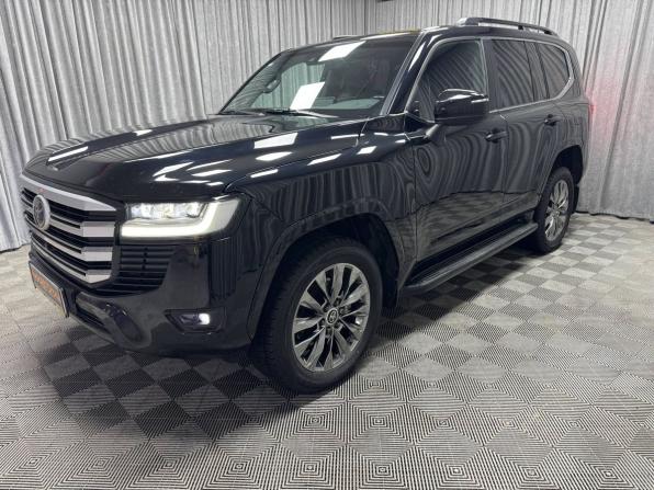 Toyota Land Cruiser 300 Series с пробегом 2022 года, цена 10 500 000 рублей, 64826 км, внедорожник, Автокод Объявления