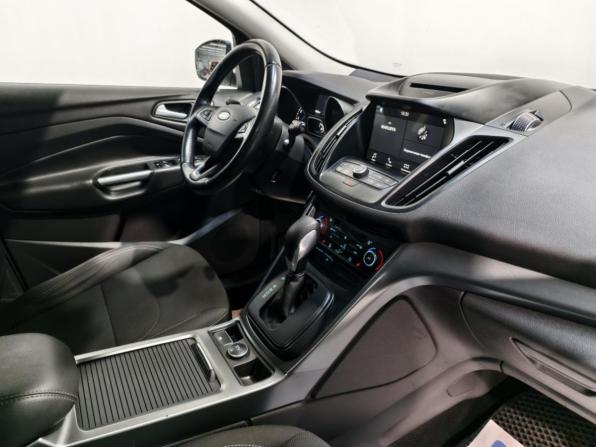 Ford Kuga II Рестайлинг с пробегом 2018 года, цена 1 445 000 рублей, 183361 км, внедорожник, Автокод Объявления