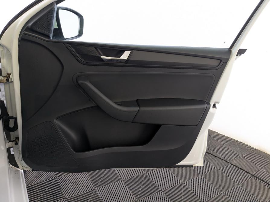 Skoda Rapid I Рестайлинг Москва  - изображение 22
