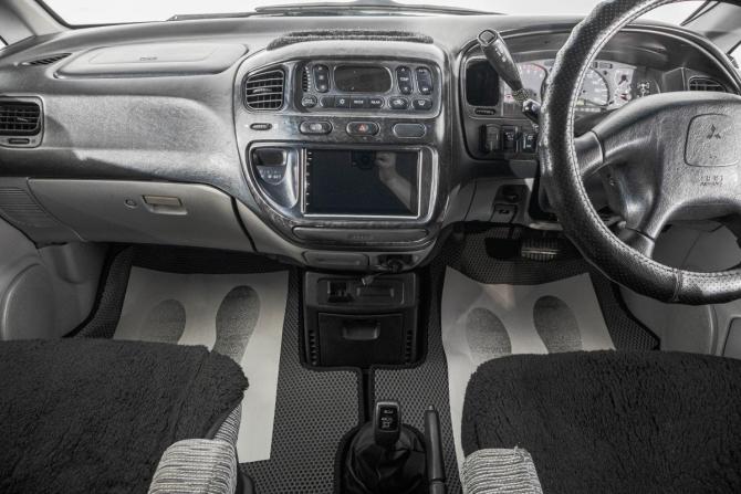 Mitsubishi Delica IV с пробегом 2002 года, цена 1 899 000 рублей, 306000 км, минивэн, Автокод Объявления