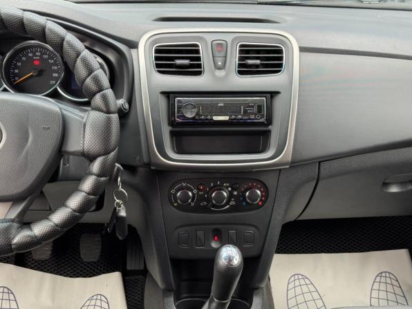 Renault Logan II с пробегом 2018 года, цена 745 000 рублей, 146237 км, седан, Автокод Объявления